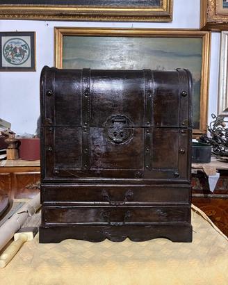 Piccolo baule in legno massello fine 800