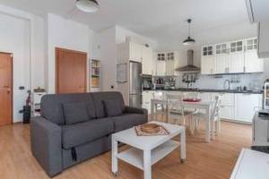 Bilocale ristrutturato arredato