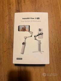 Insta360 Flow 2 Pro con scatola