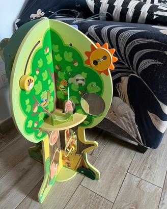 Gioco albero per bambini