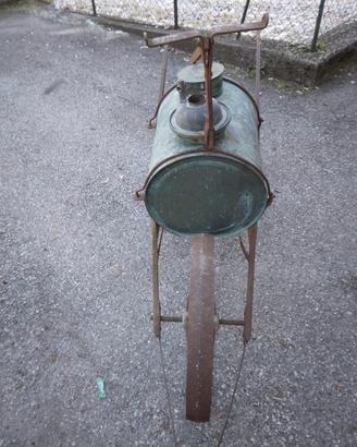 Pompa antica in rame