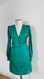 Vestito in raso con maniche