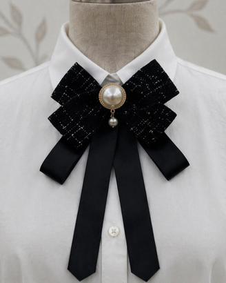 Spilla Fiocco in Tweed e Raso con Perla Old Money