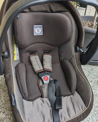 Ovetto Peg Perego con base ISOFIX