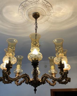 Coppia di lampadari in bronzo