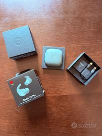Beats Fit Pro grigio con accessori sigillati