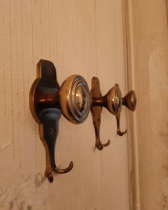 Set 4 Appendiabiti Vintage in Ottone – Stile Retrò