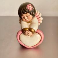 Angelo Thun  con cuore rosa cm.7 circa