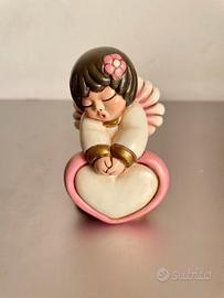 Angelo Thun  con cuore rosa cm.7 circa