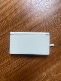 Nintendo DS Lite + giochi + caricatore