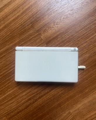 Nintendo DS Lite + giochi + caricatore