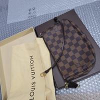 Pochette accessoires Louis vuitton