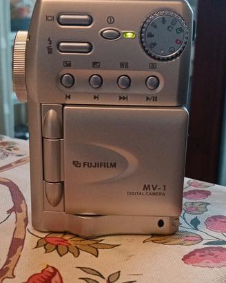 Fujifilm FinePix MV-1 Y2K Digicam + Custodia
