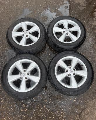 Cerchi in lega nissan qashqai 2007-2013 215/60/17