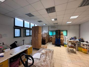 CAPANNONE A PONTE SAN NICOLÒ