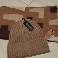 cappello più sciarpa