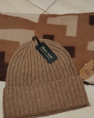 cappello più sciarpa