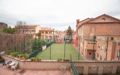 QUADRILOCALE CON ASCENSORE E BALCONE IN ZONA SANTO