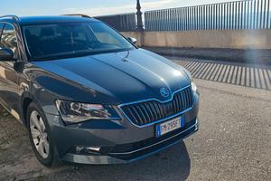 Skoda Superb 2.0 tdi Executive 4x4 190cv dsg 
