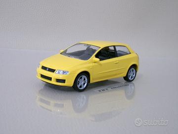 Fiat Stilo 2002 Giallo Norev 1/43