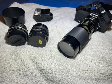 Lotto fotocamera nikon analogica// da riparare