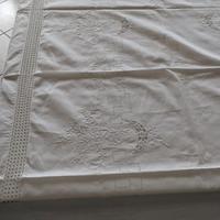 TOVAGLIA RICAMATA A MANO