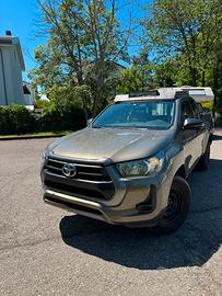Toyota Hilux Extra Cab 2.4 D-4D 150 CV – 4x4