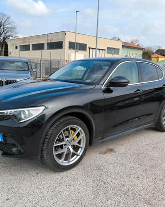 Alfa Romeo Stelvio 2.2 Turbodiesel 210 CV AT8 Q4 E
