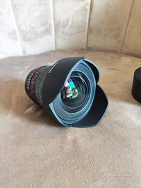 Samyang 14mm f/2.8 con attacco nativo Nikon F