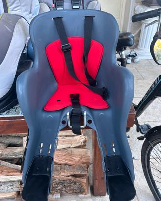 Seggiolino bici e casco
