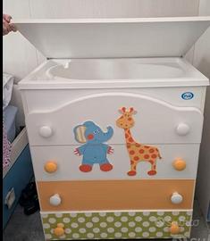 Fasciatoio con cassettiera e vasca bagno Pali