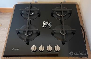 Piano cottura gas Indesit 4 fuochi in vetro nero