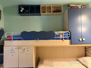 Cameretta completa in legno con letto a soppalco