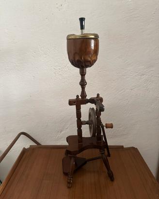 Posacenere vintage da terra in legno marrone