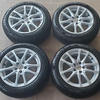 4 Goodyear 185/60/15 montati su cerchioni DKS