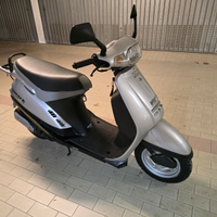 Scooter 50cc Kymco DJ W 50 km 8.222,