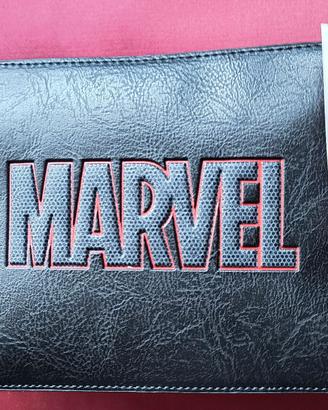 Borsa a Tracolla in PVC Nera MARVEL Karactermania