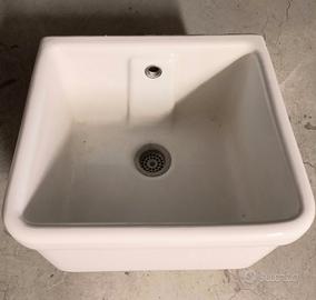 Pilozzo in ceramica a parete 42 x 38 e altezza 25