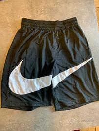 Pantaloncini Nike