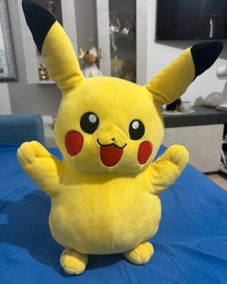 Peluche Pikachu
