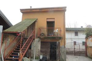 Immobile in asta di 157 m² con 5 locali e box auto