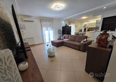 Elegante appartamento con terrazza