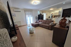 Elegante appartamento con terrazza