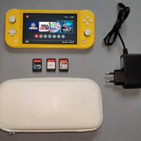 Console Switch lite gialla con 3 giochi