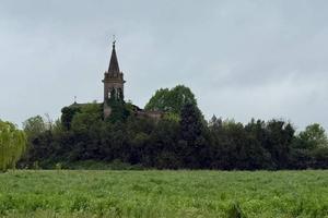 Palazzo / Stabile di 800 m² con più di 5 locali a 
