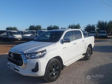 Toyota Hilux 2.4 D-4D A/T 4WD 4 porte Double Cab L