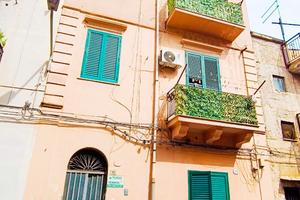 Tre vani ristrutturato via antonio cassarino