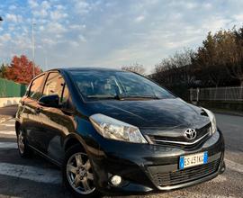 TOYOTA YARIS 1.0 LOUNGE - NEOPATENTATI!