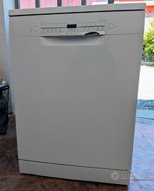 Lavastoviglie Bosch Serie 2 modello SMS2ITW11E/40