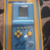 CONSOLE DI GIOCO PORTATILE